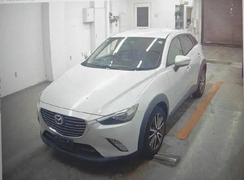 Mazda CX3 2015 года, 1.5 л, автомат, полный привод, 80 тыс. км - Авто в Владивосток