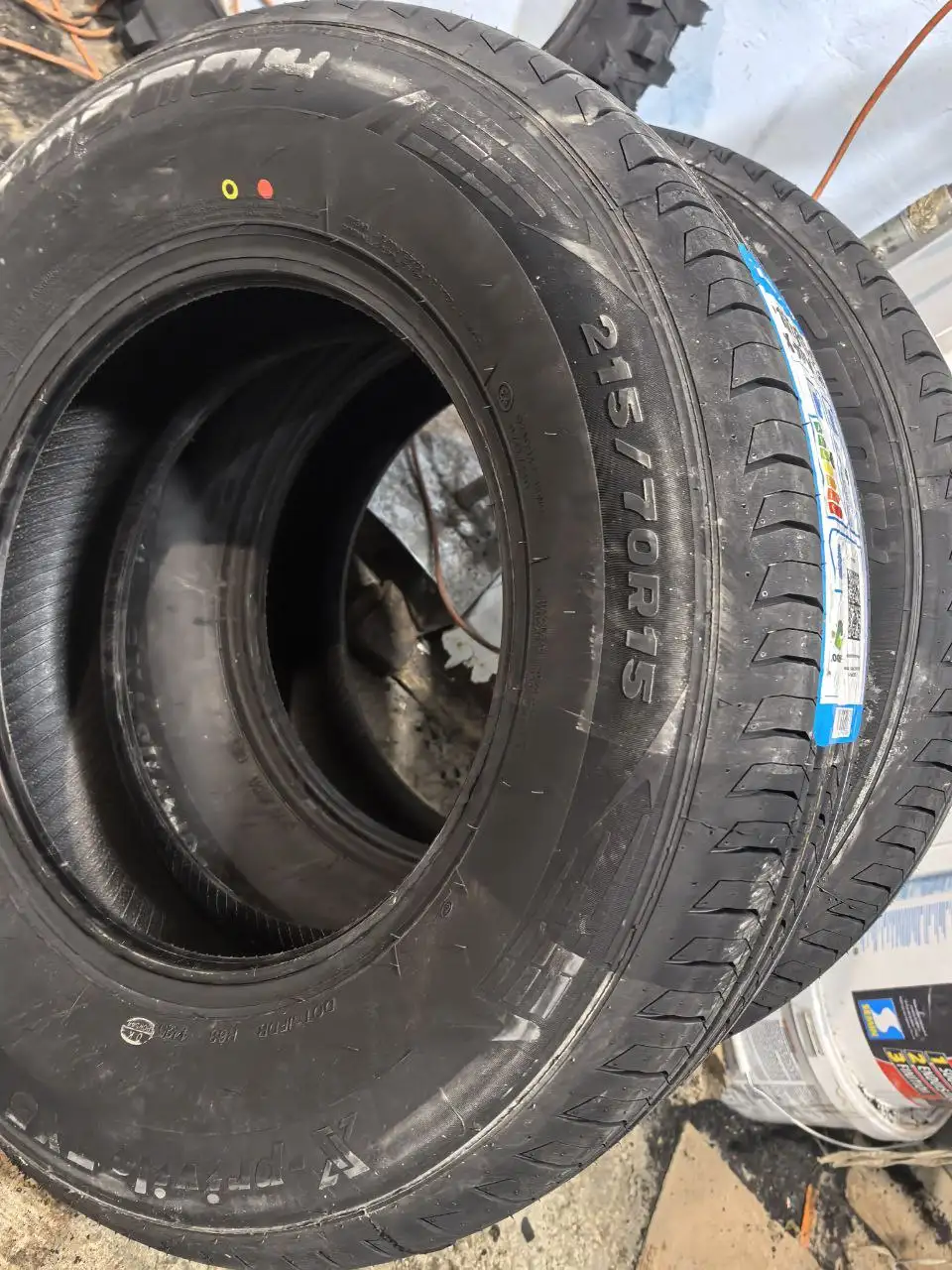 Шины 215/70/15 в Ангарске - Шины (Запчасти) в Ангарск