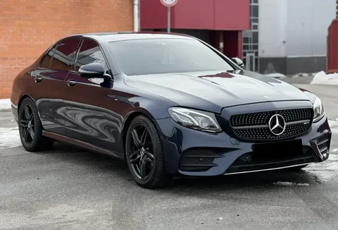 Продам Mercedes-Benz E-Class W213 2019 года - Пикапы в Иркутск