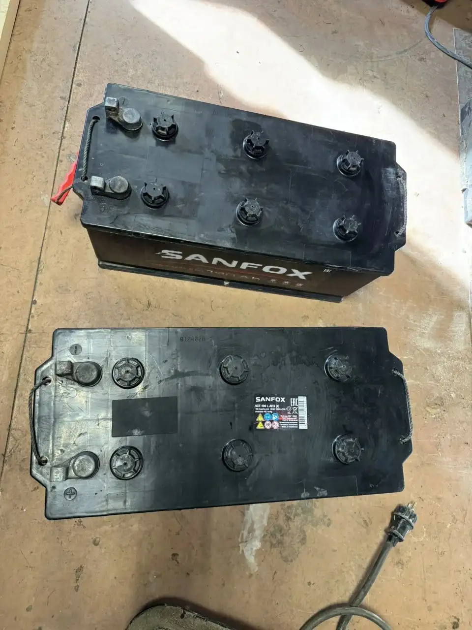 Аккумуляторы Sanfox 190 болт в отличном состоянии - Аккумуляторы (Авто) в Иркутск