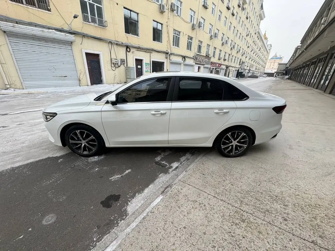 Geely Emgrand 2022 года в Иркутске - Авто в Иркутск
