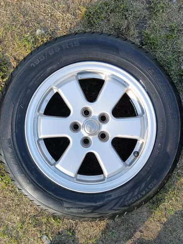 Продам диски с летней резиной от Toyota Prius - Электромобили в Иркутск