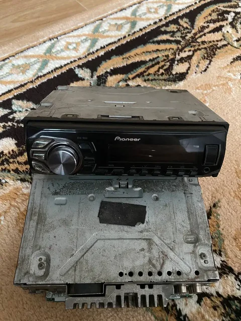 Магнитола Пионер и зеркало с регистратором - Авто в Иркутск