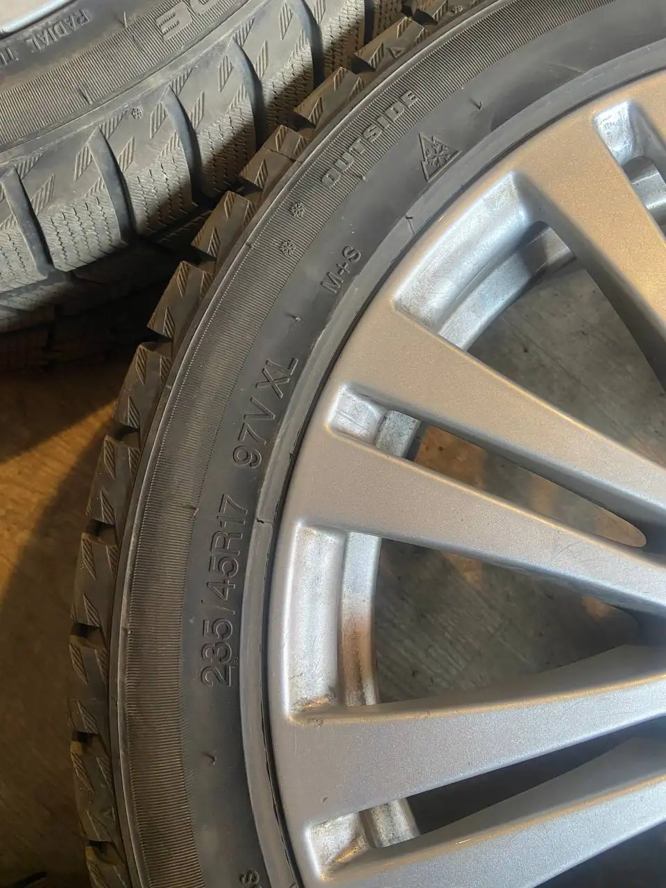 Комплект колес Mercedes R17 с резиной - Колеса и шины (Авто) в Иркутск