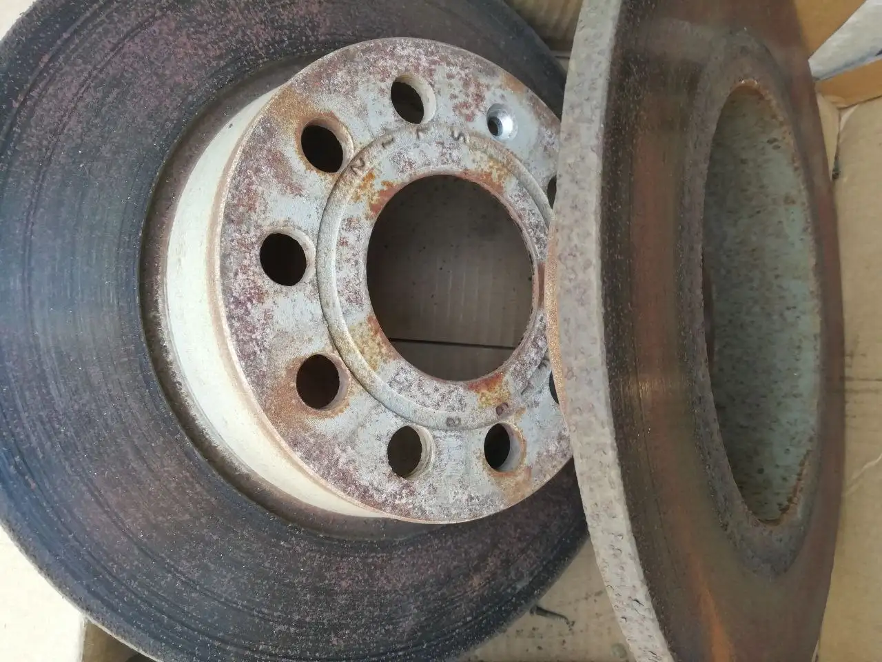 Тормозные диски на Audi задние - Тормозная система (Авто) в Ангарск