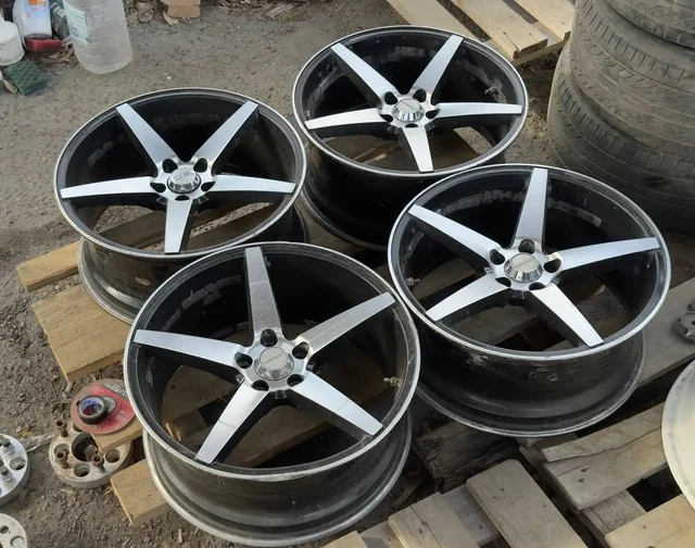 Диски Vossen - Запчасти для авто / Аудиосистемы в Иркутск