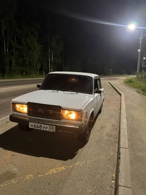 Продажа ВАЗ 2107 2003 года - Toyota Hiace в Иркутск