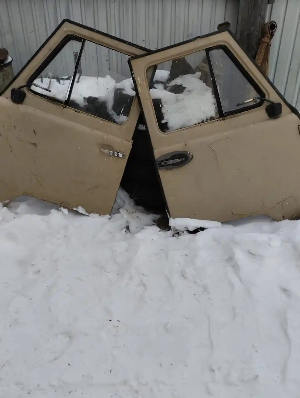 Продам двери на УАЗ - Запчасти в Иркутск