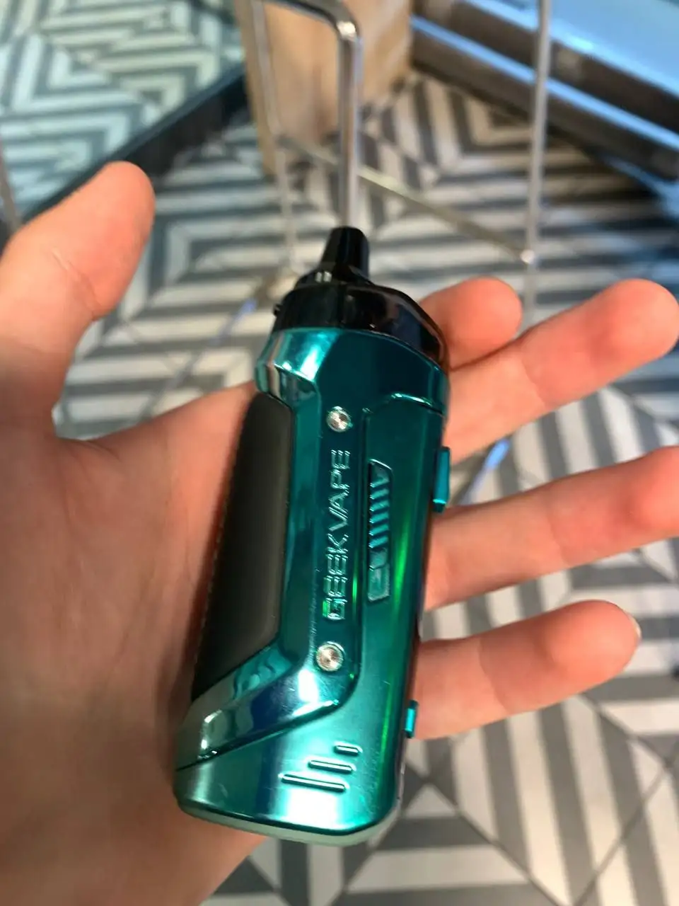 Продажа буста B60 с картриджем и остатками жижи - Вейпы (Электроника) в Тюмень