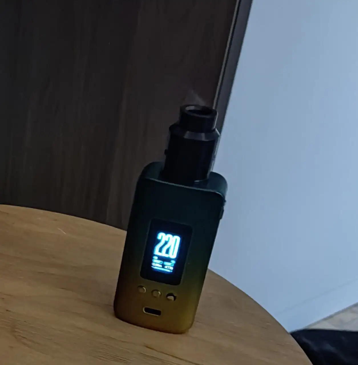 Продам ген 200 в кристалле - Вейп устройства (Электроника) в Тюмень