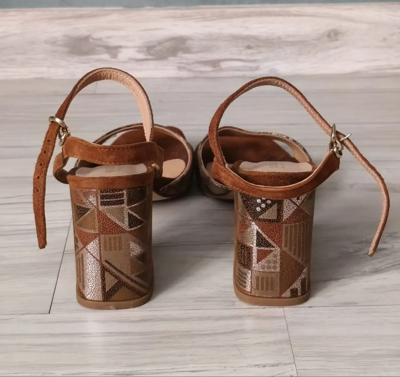 Босоножки TJ Collection из натуральной кожи - Обувь (Барахолка) в Зеленоград