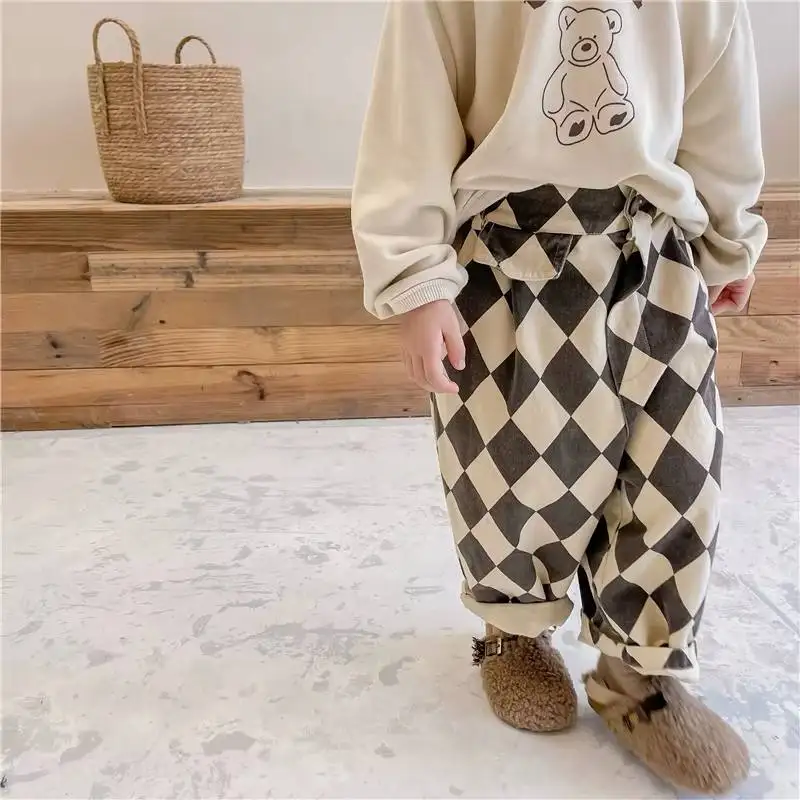 Продам новые летние джинсы размер 100 - Одежда (Товары для детей) в Москва