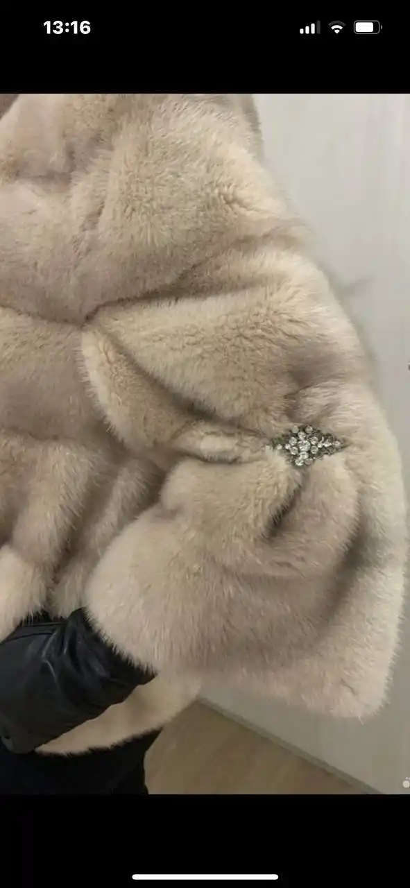 Норковый полушубок с перчатками