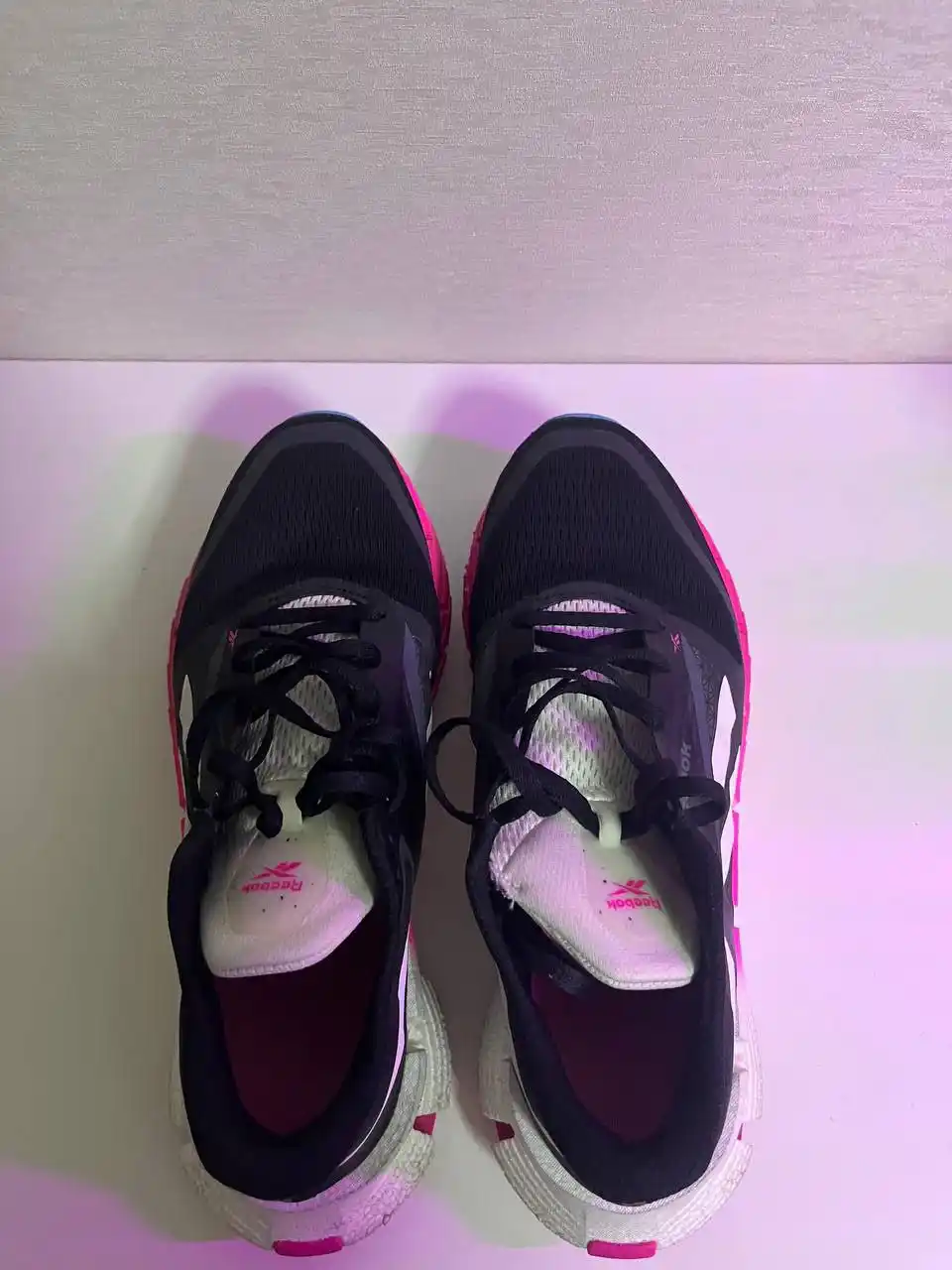 Кроссовки Reebok женские 41 размер б/у