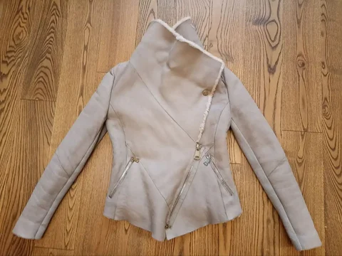 Дубленка из натуральной овчины размер 42 - Одежда в Москва