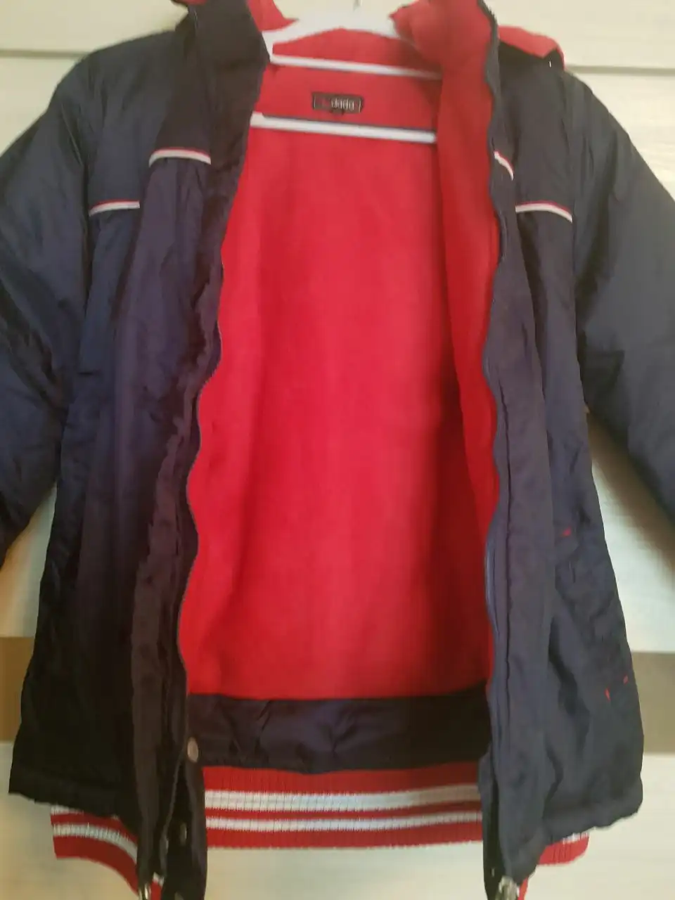 Продажа зимних курток разных брендов