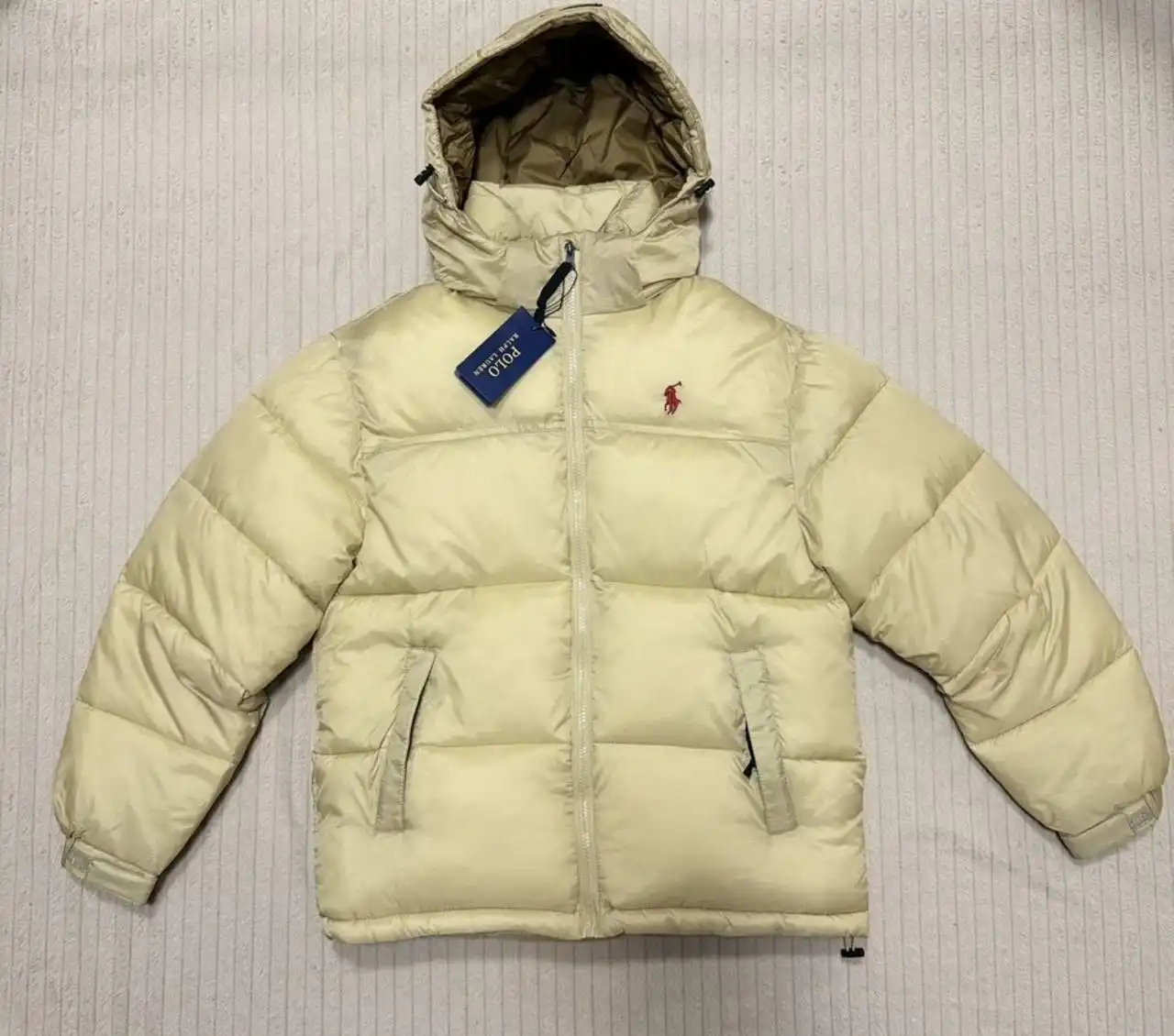 Продажа зимней куртки