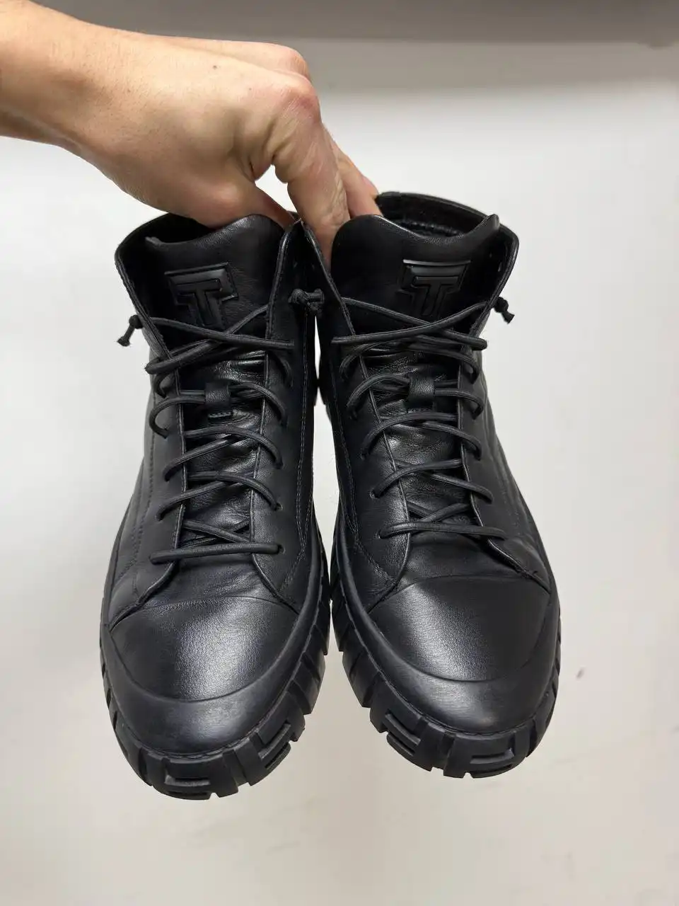 Продам зимние ботинки Romitan 43 размер