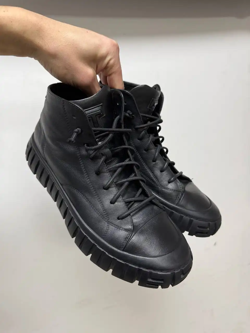 Продам зимние ботинки Romitan 43 размер