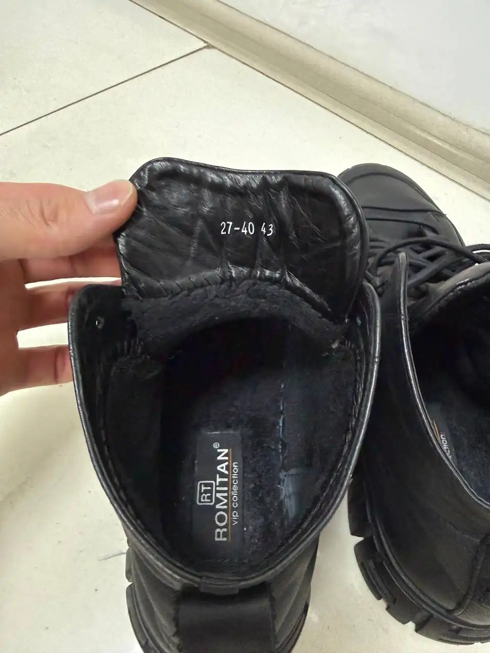 Продам зимние ботинки Romitan 43 размер