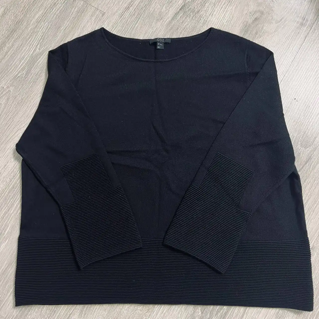 Джемпер COS размер М оверсайз из тонкой шерсти