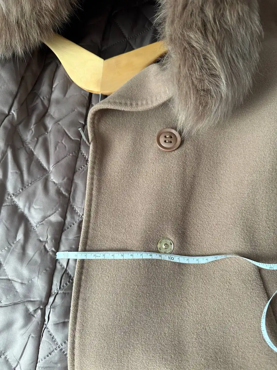 Зимнее кашемировое пальто с натуральным мехом