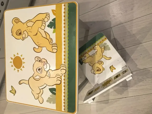 Продам детский стол и стульчик - Товары для детей в Москва