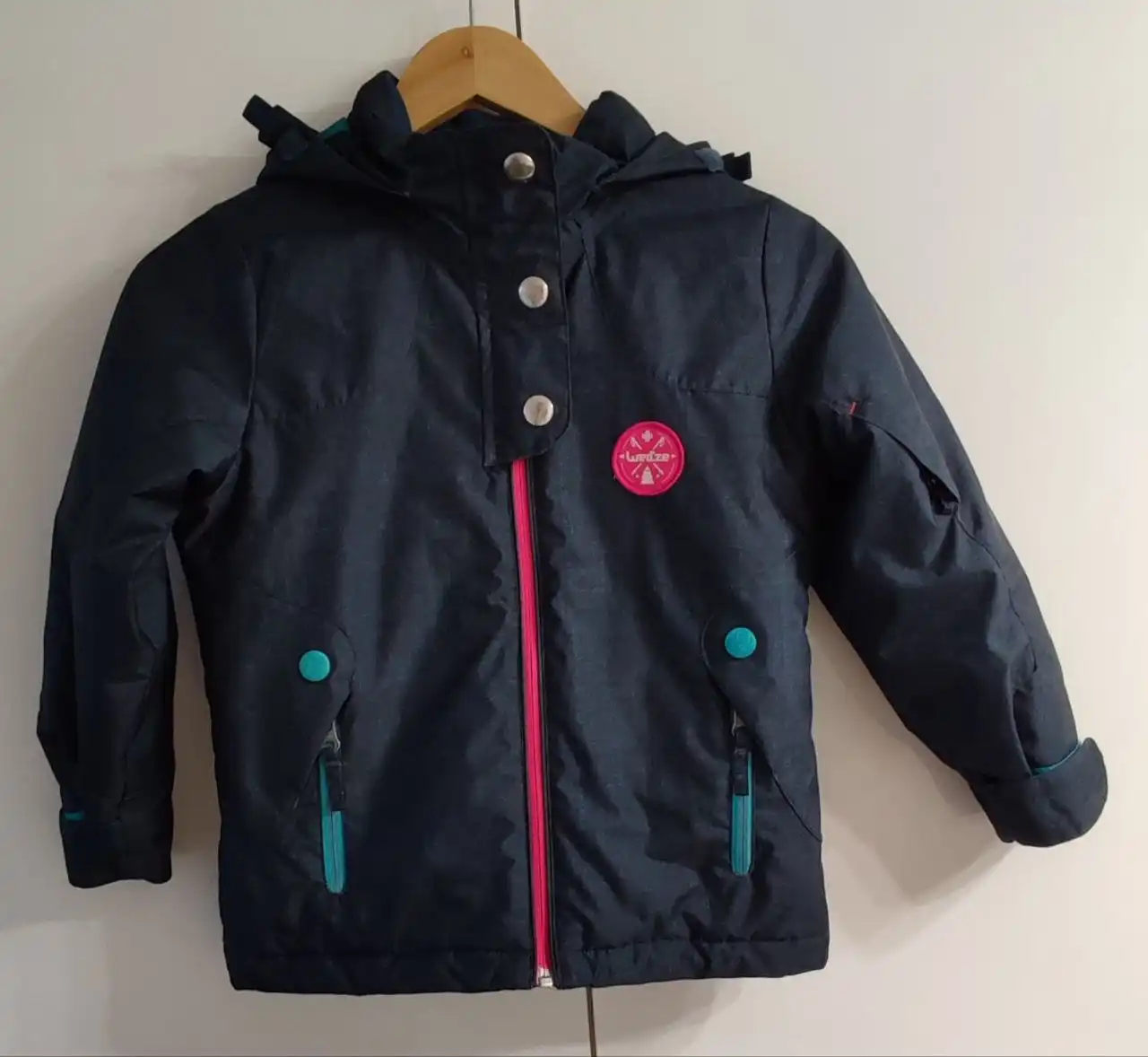 Куртка Decathlon утепленная водонепроницаемая на 6 лет