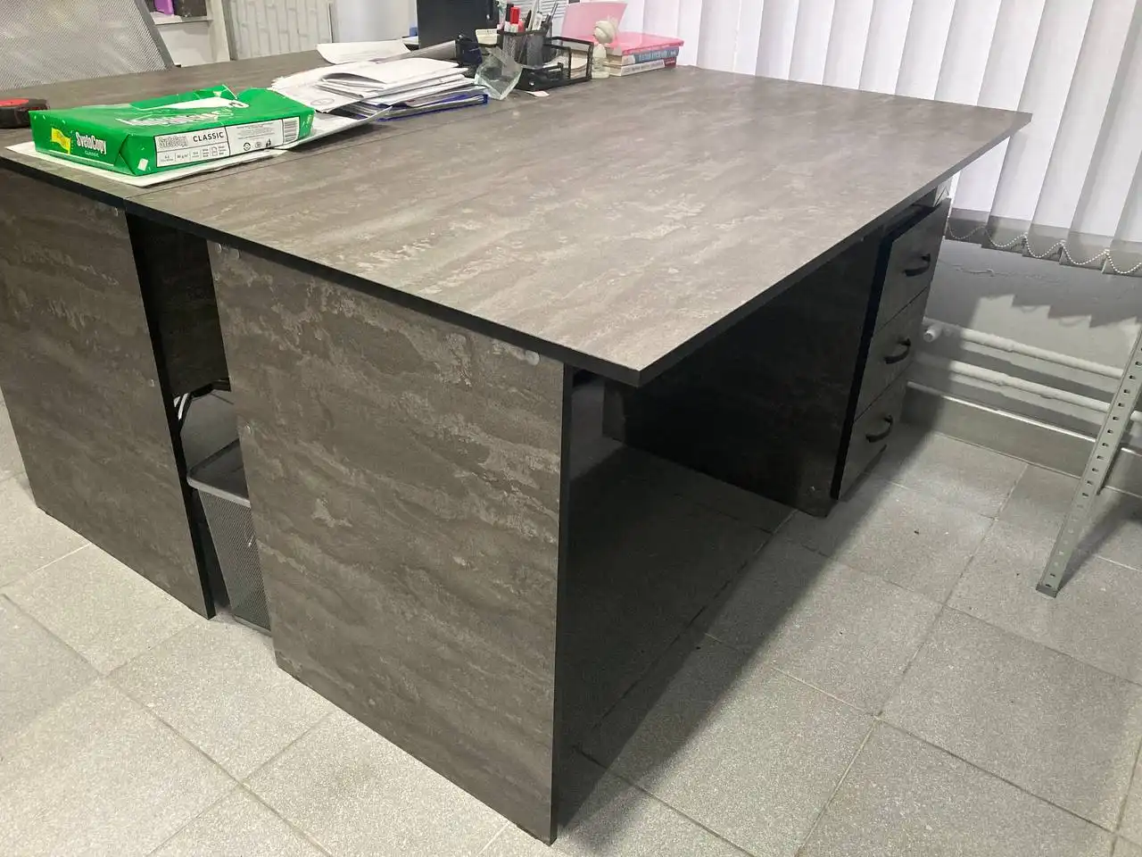 Продажа вещей из офиса при переезде