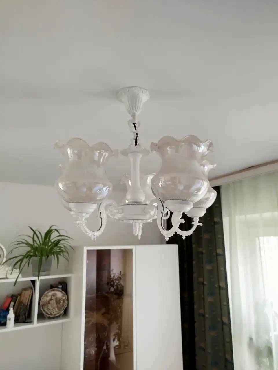 Люстра пятирожковая