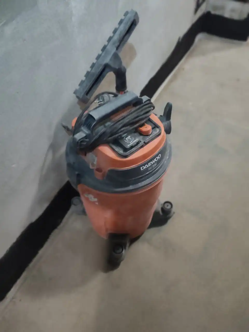 Пылесос строительный в отличном состоянии