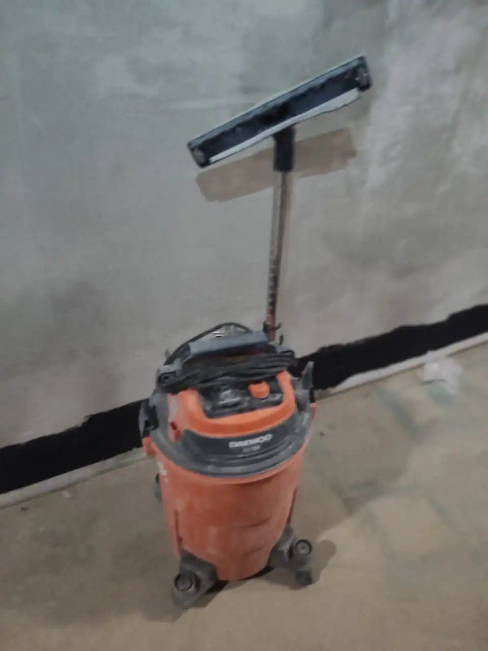 Пылесос строительный в отличном состоянии