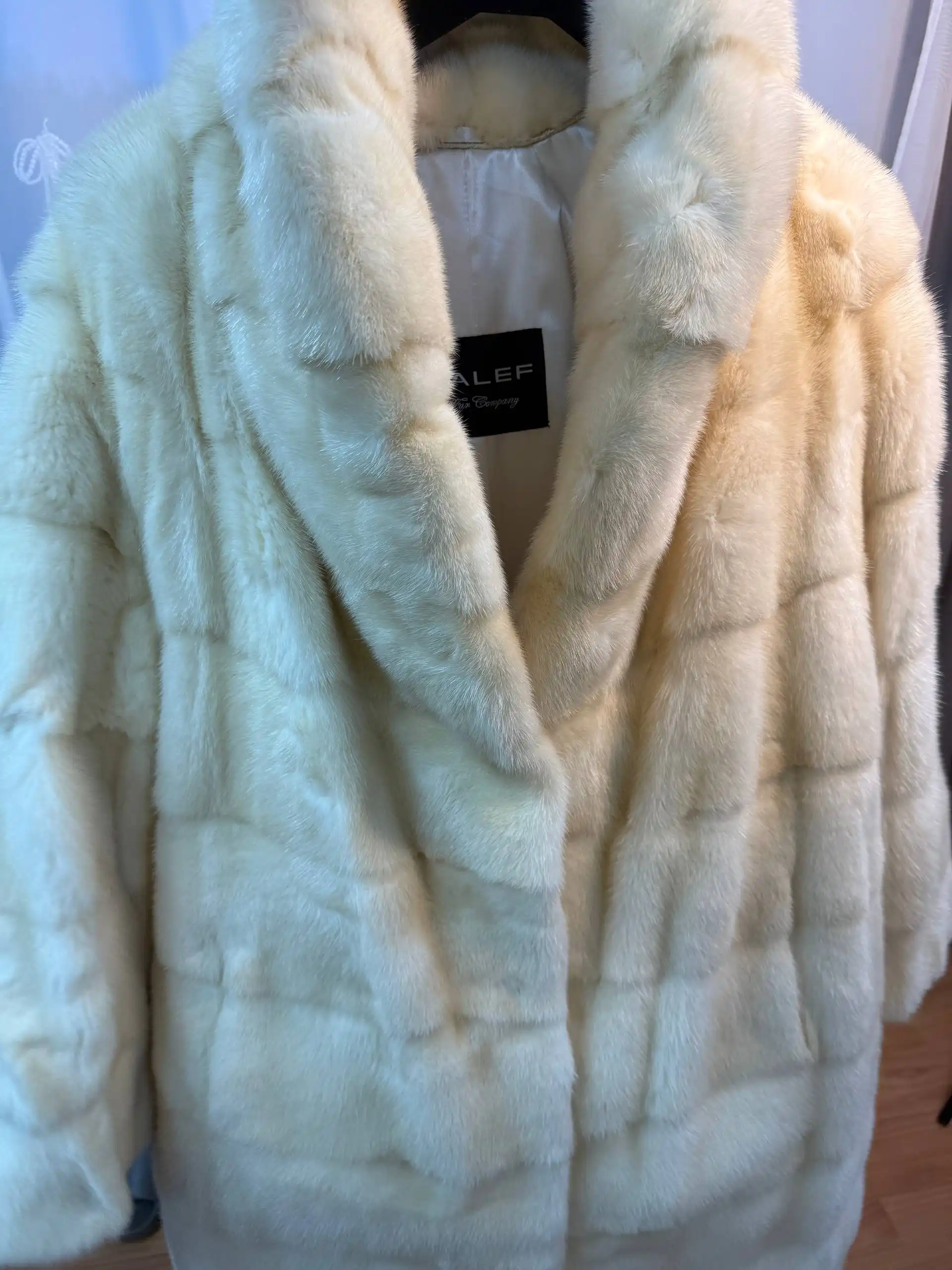 Норковая шуба в идеальном состоянии