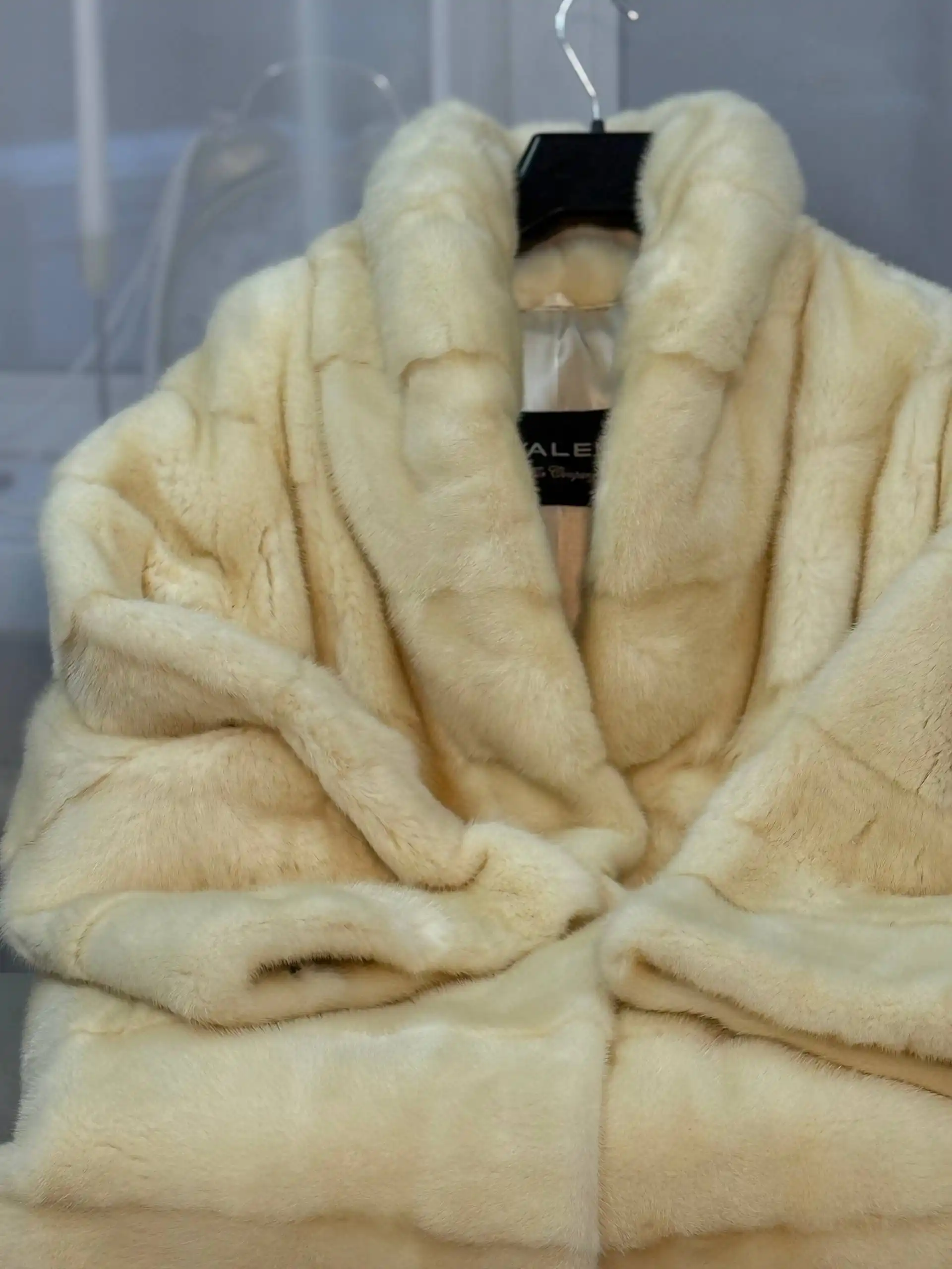 Норковая шуба в идеальном состоянии