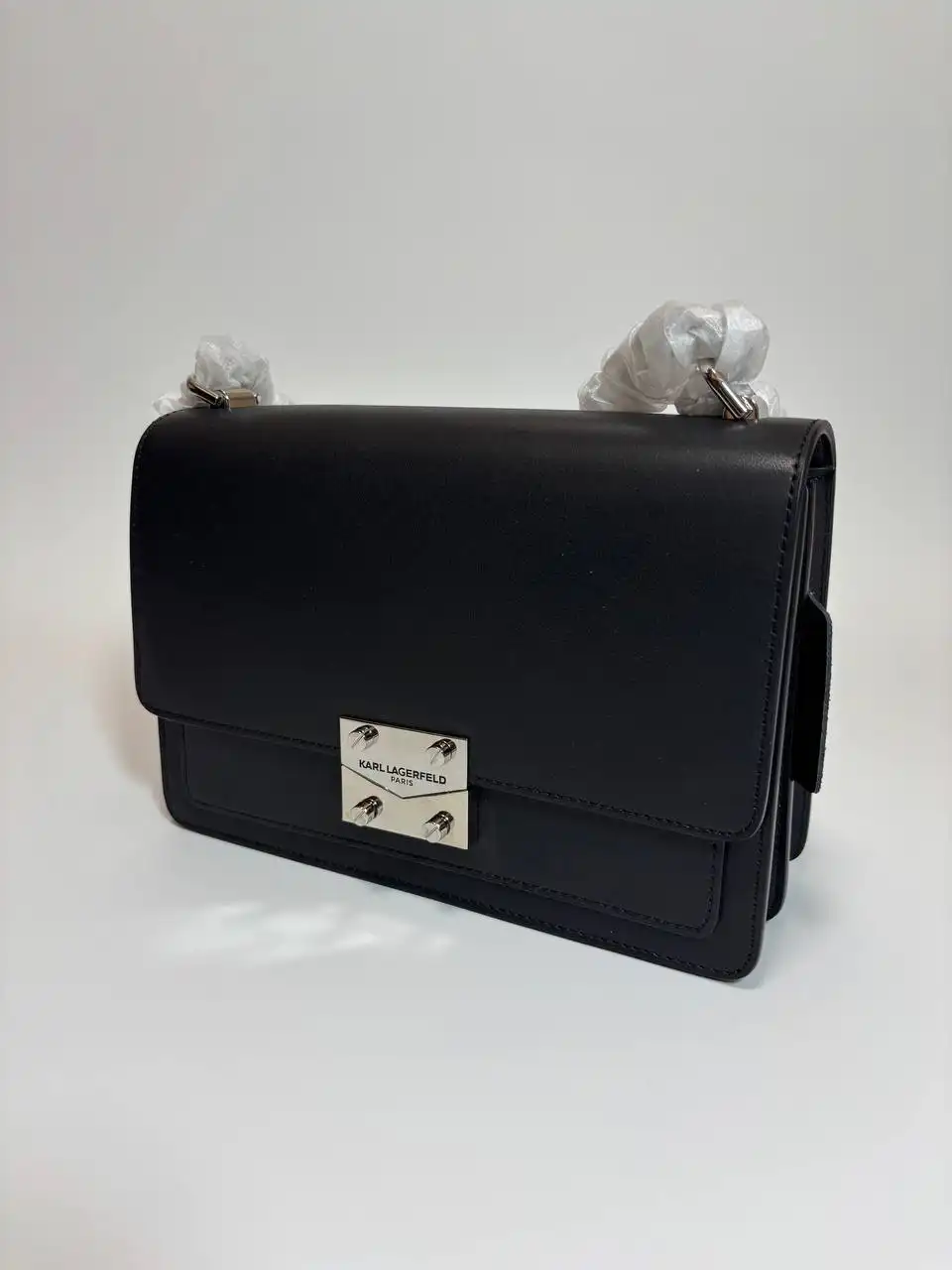 Женская сумка Karl Lagerfeld в чёрном цвете