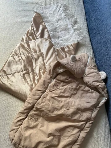 Теплый конверт и одеяло бежевого цвета - Товары для детей в Москва