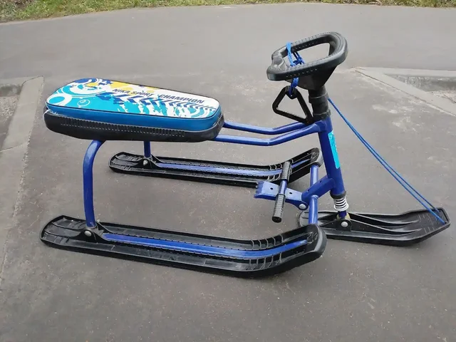 Снегокат высокая посадка и коньки - Хобби и отдых в Москва