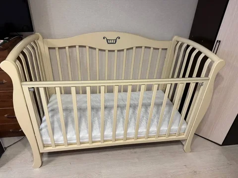 Детская кровать с новым матрасом - Товары для детей в Москва