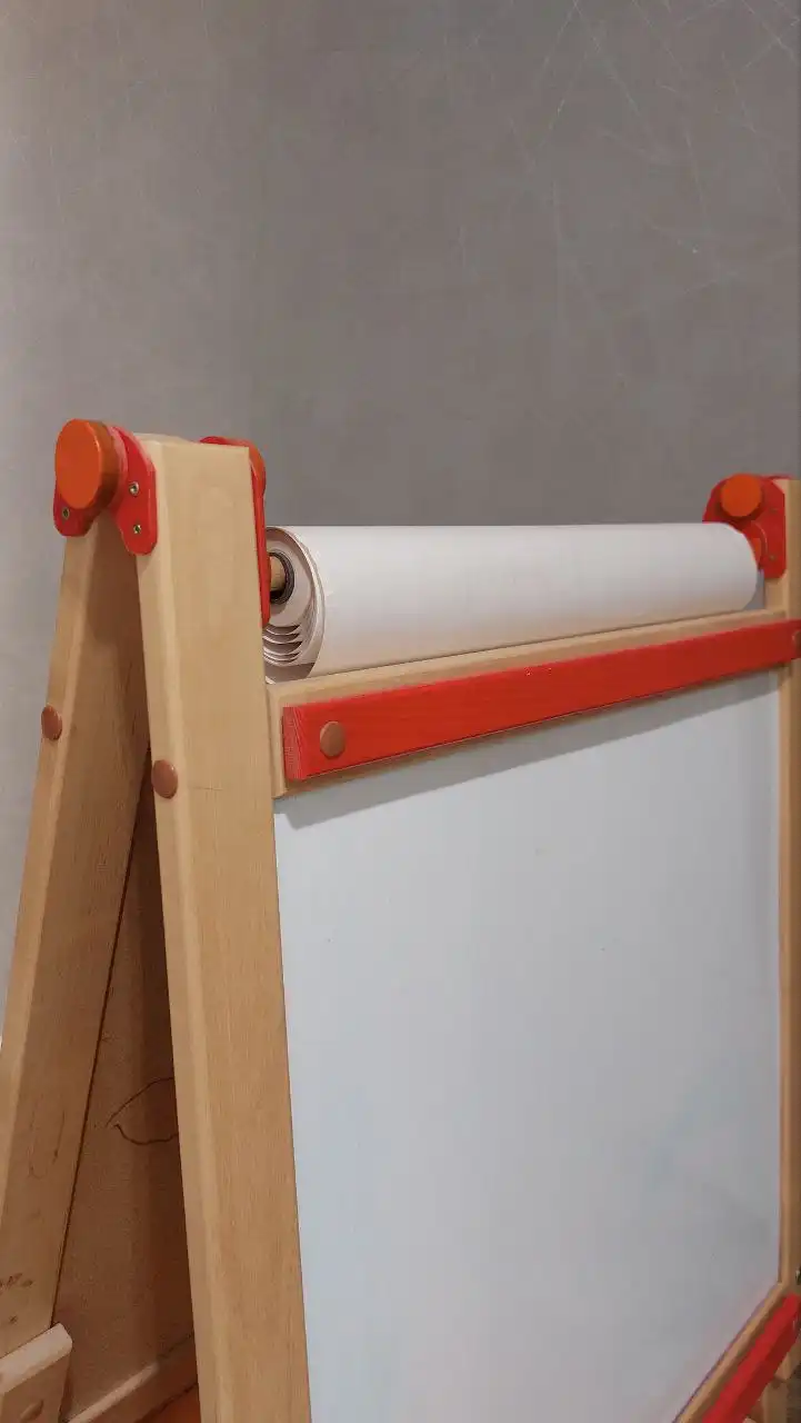 Детский двусторонний мольберт с рулоном бумаги