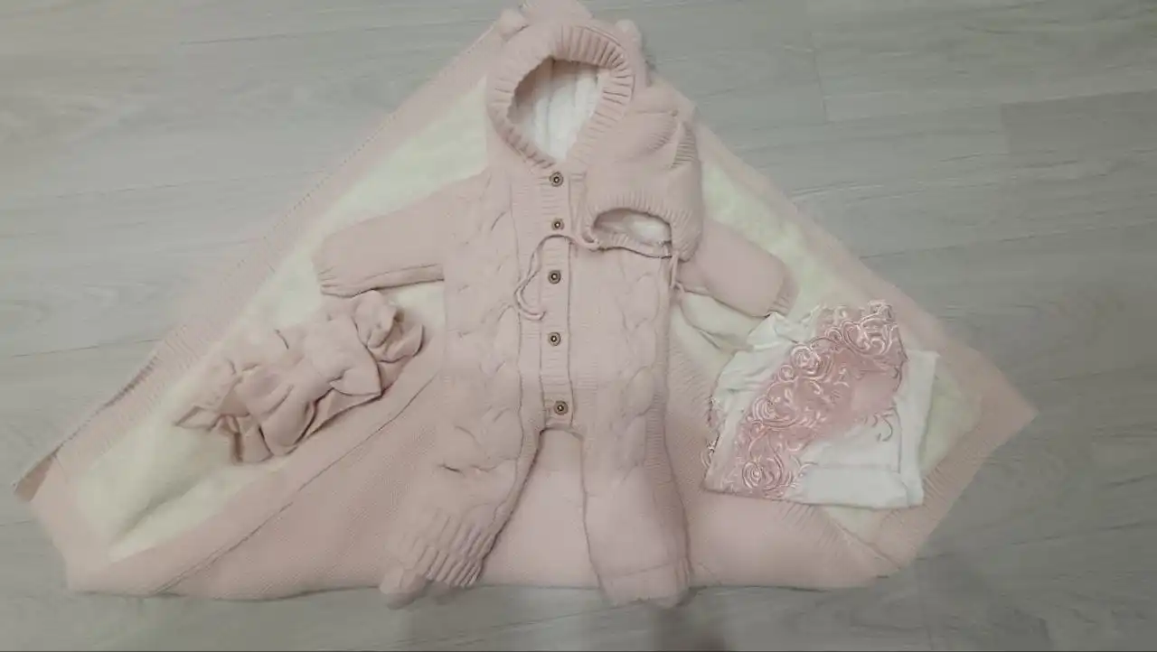 Меховой комплект на выписку для новорожденных 6 предметов