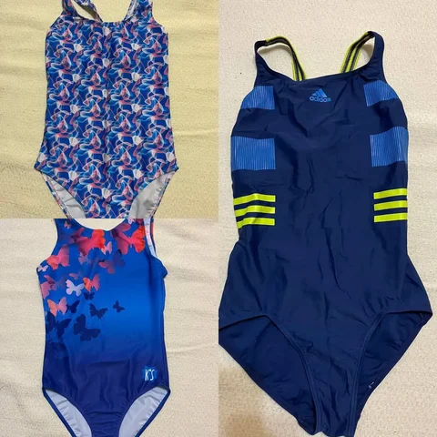 Купальники слитные б/у - Одежда в Москва