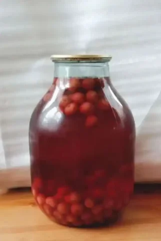 Домашний вишневый компот в 3-х литровой банке - Для дома и дачи в Москва