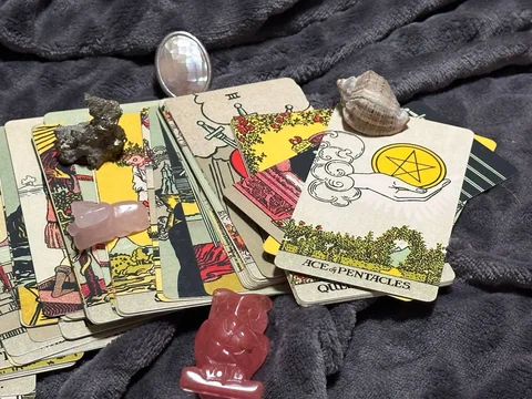 Расклады на картах таро - Услуги в Москва