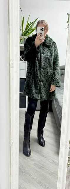 Шубка/пальто с хищным принтом Mona размер S - Одежда в Москва