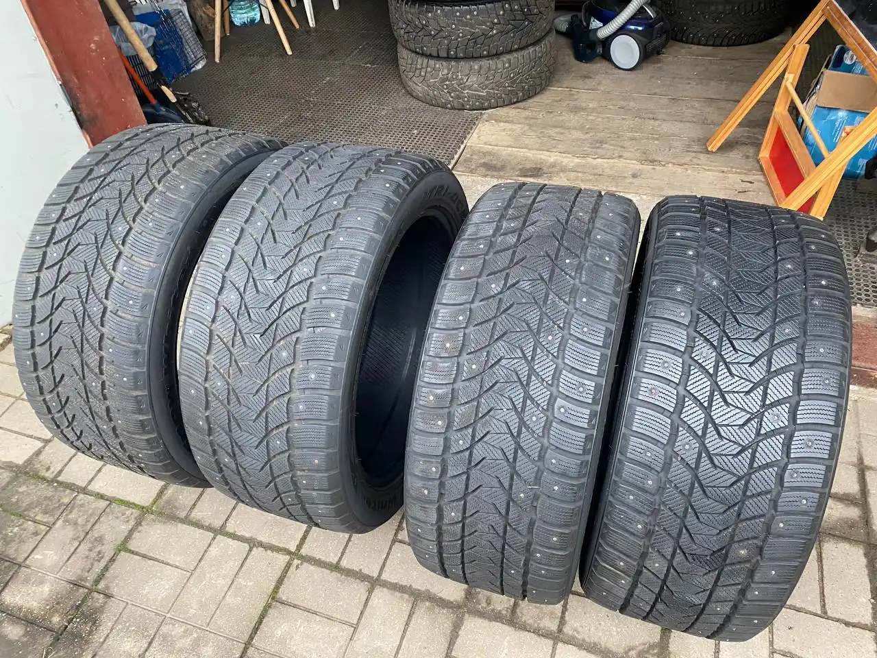 Зимняя резина 22 радиус разноширокие