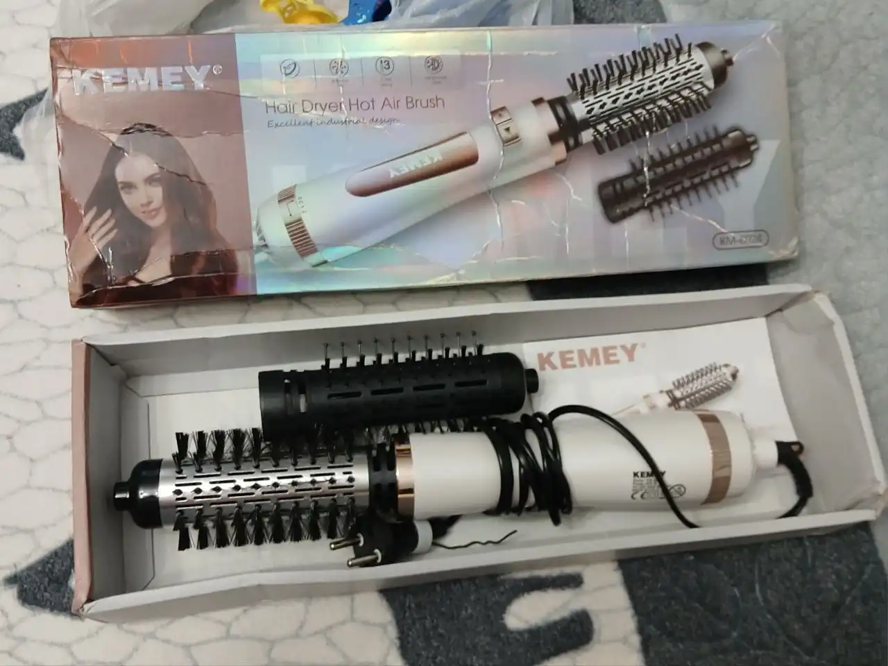 Фен щетка, почти новая