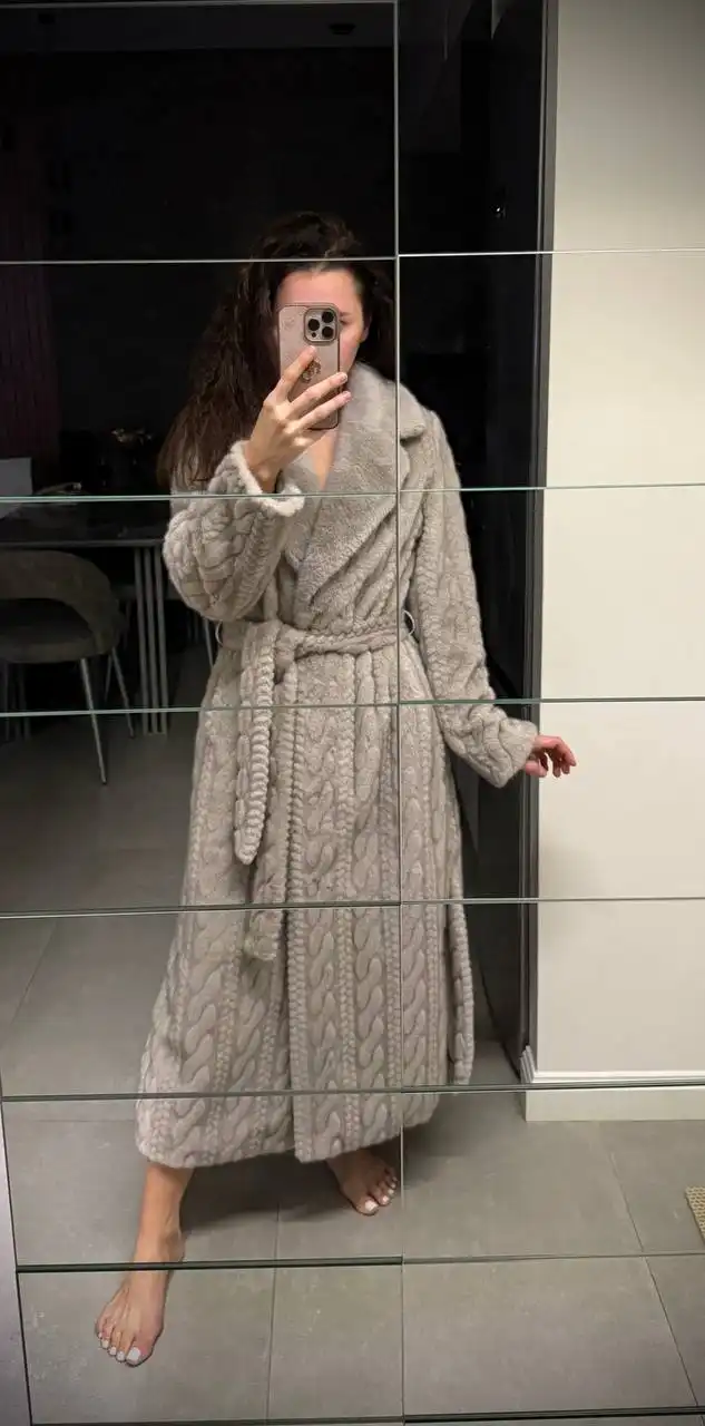 Продажа эко шубки светло-серого цвета