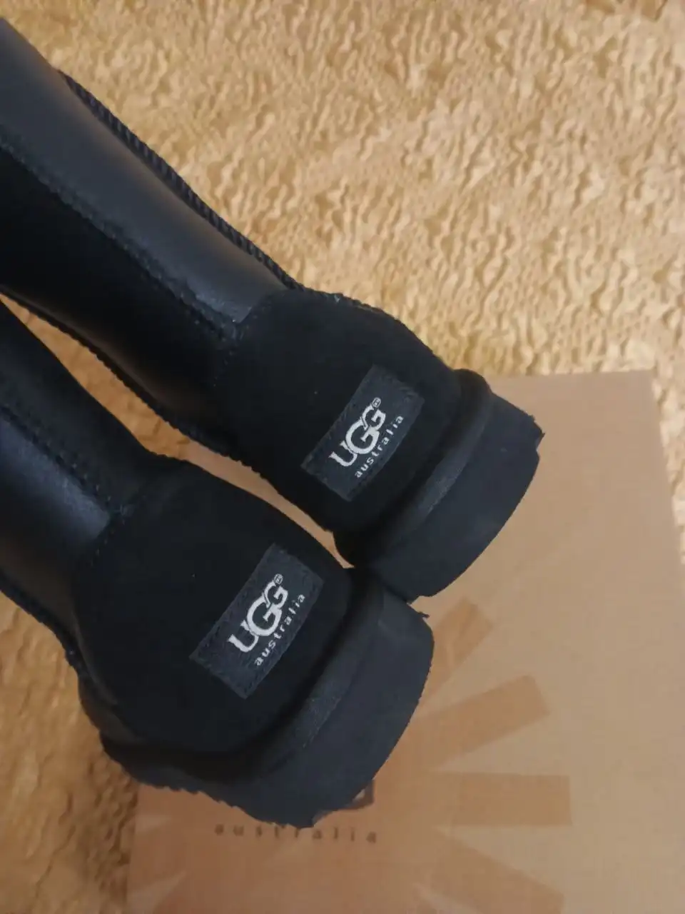 Новые UGG из натуральной кожи и овчины