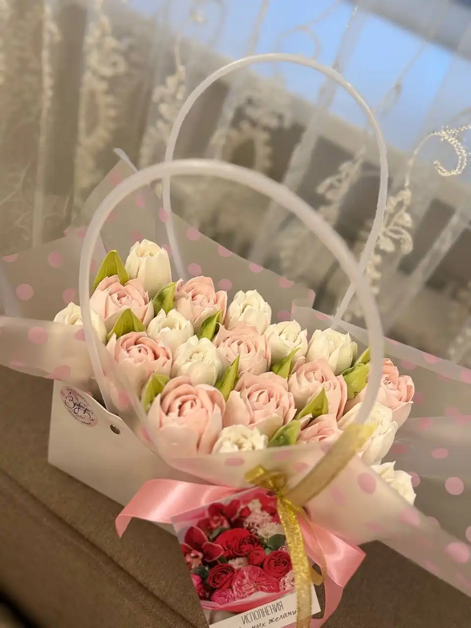 Зефирные розы в корзине