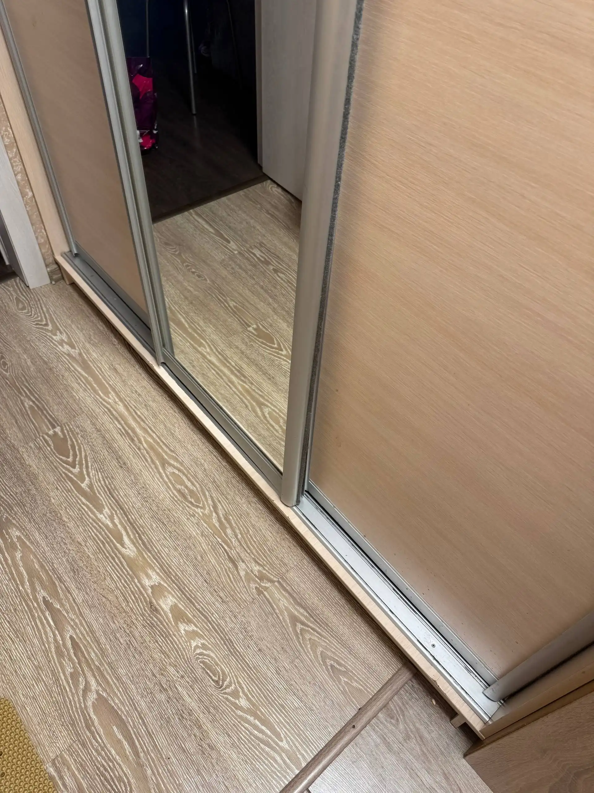 Шкаф купе трехстворчатый разобранный